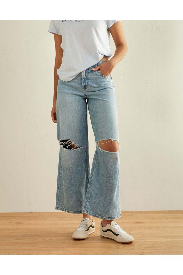 AE Super High-Waisted Ultra Wide-Leg Jean