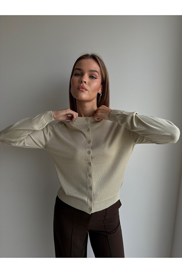 Buttoned Front Crew Neck Cardigan