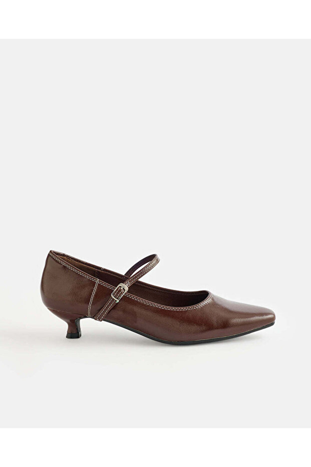 Women Brown Plain Mary Jane Court Shoes