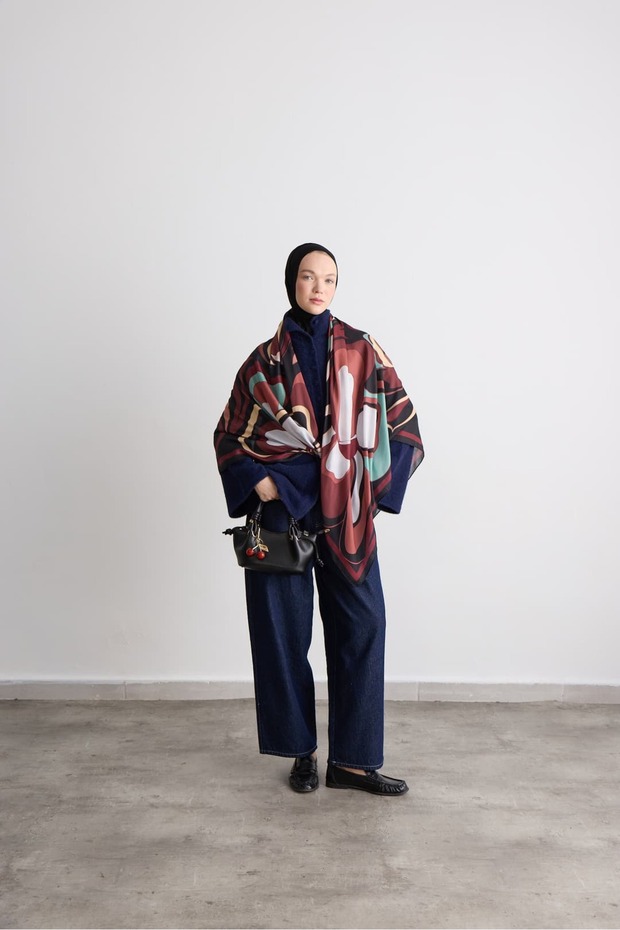 Palette Pattern Shoulder Shawl