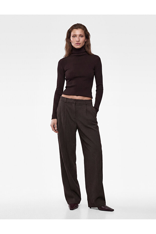 Pleated Wide-Leg Striped Trousers with Pockets