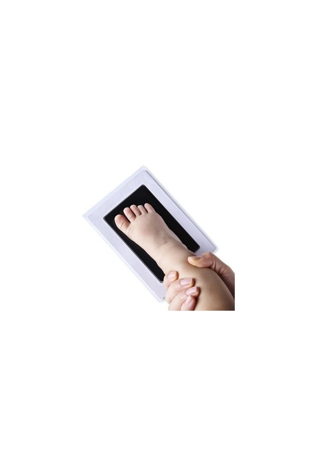 Adenya Basket Baby Hand and Footprint Photo Frame Set