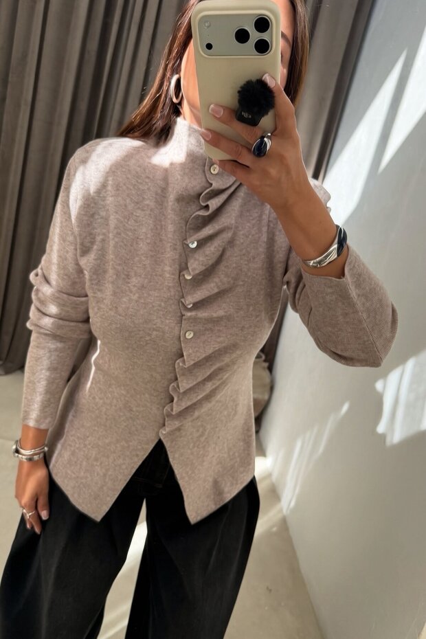 Drape Buttoned Knitwear Beige