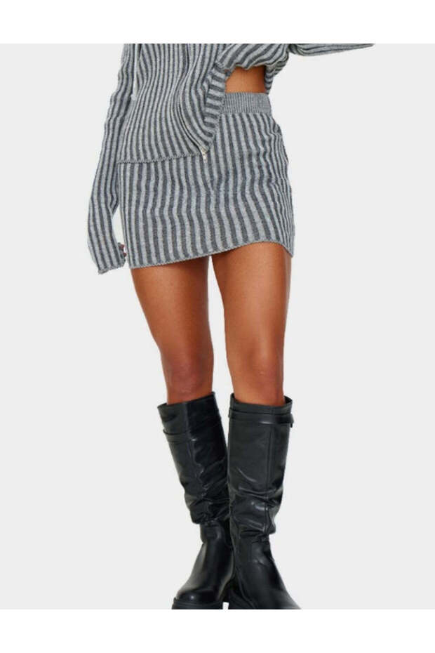 Mini skirt, gray