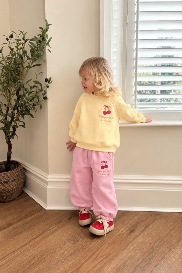 Girl's 2-Piece Cherry Printed Tracksuit Set Daily School