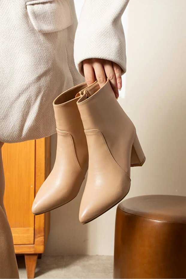 Windy Women's Beige Leather Pointed Toe Zippered Thick Heeled Short Boots Bootie