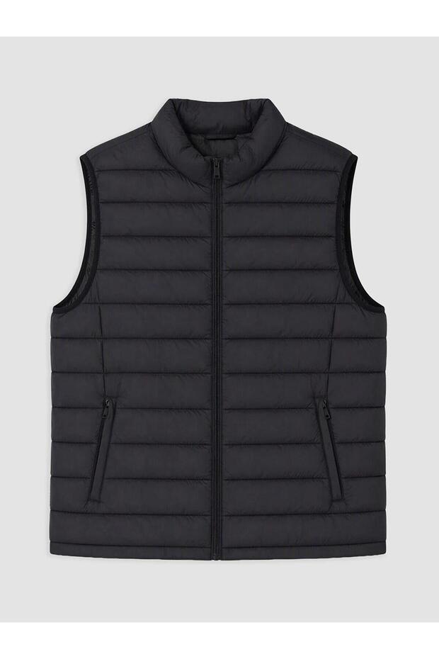 High Collar Men's Puffer Vest (W6)