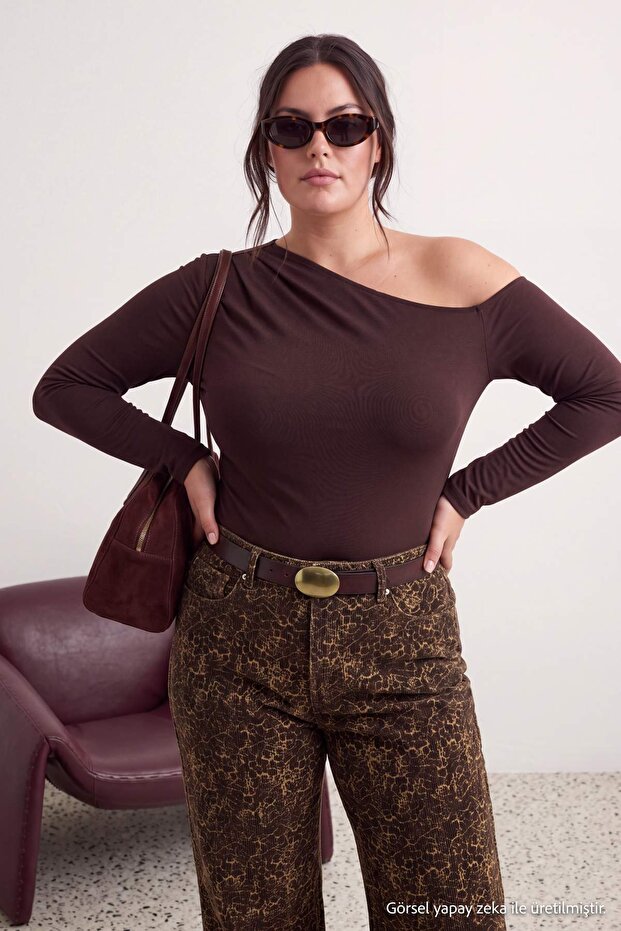 Kahverengi Asimetrik Yaka Uzun Kollu Esnek Çıtçıtlı Örme Body TBBAW27CS00015