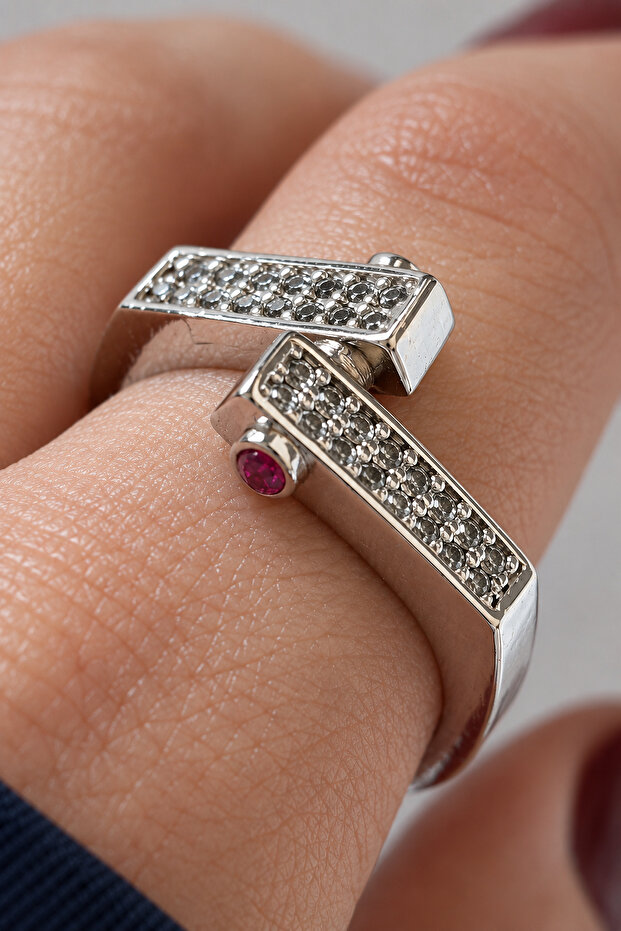 Red Stone Screw Design Adjustable Women's Steel Ring Silver Does Not Tarnish Color Does Not Fade