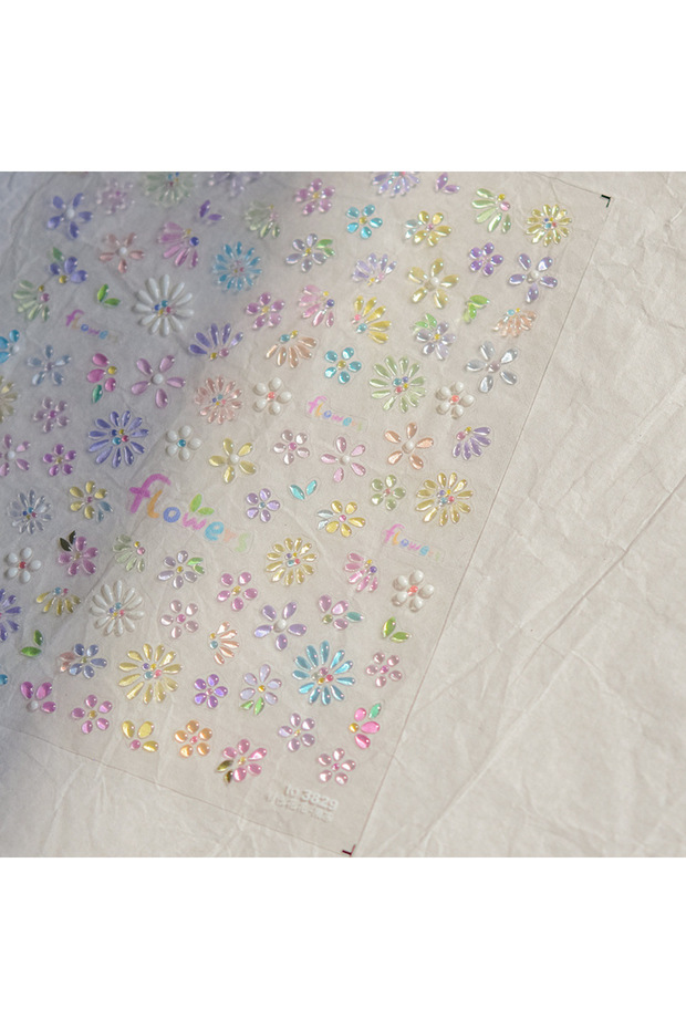 1PCS 1Pcs Shiny Green Four Leaf Clover Nail Stickers Autumn Colorful Jelly Flower Daisy Rhinestone L