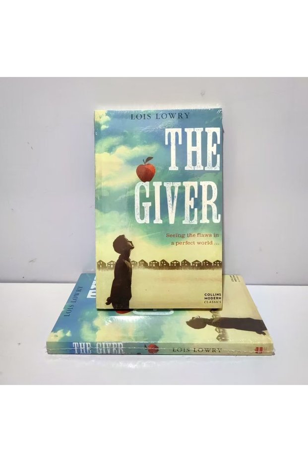 1 The Giver Lois Lowry Newbery Award Science Fiction English Version Novel Story Book Tale