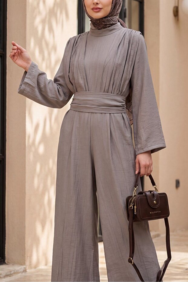 High Collar Pleated Detailed Pocketed Belted Strawberry Jumpsuit - Earthy