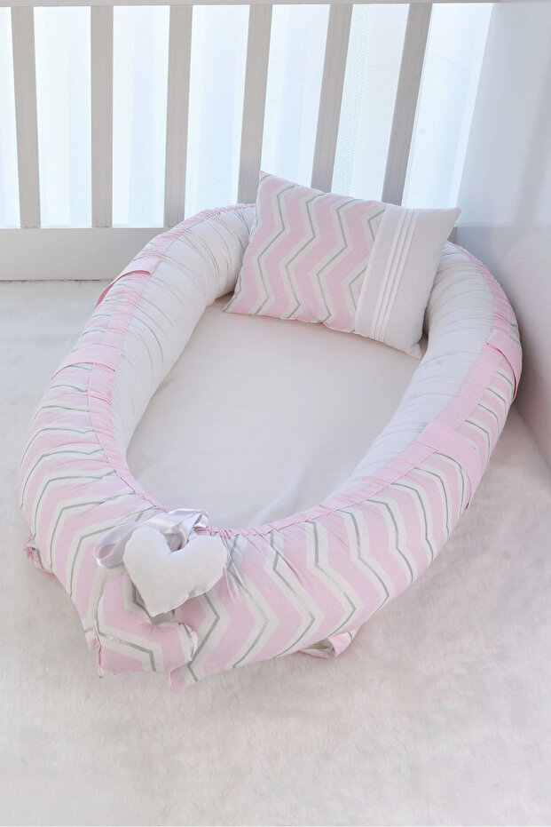 Babynest, Baby Sleeping Bed 0-2 Years - Cotton Fabric - Pink Zigzag