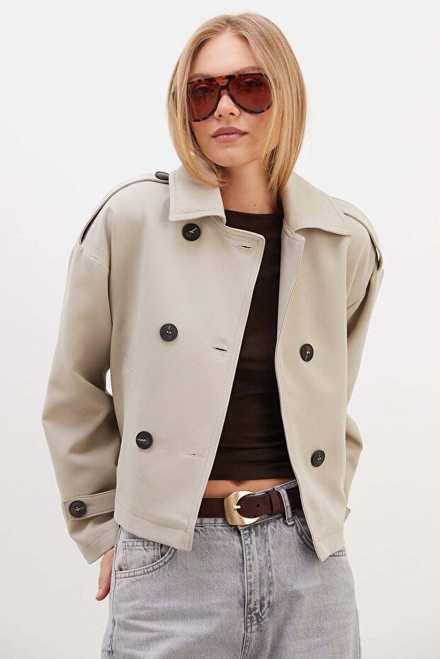 Buttoned Double-Breasted Collared Short Trench Coat