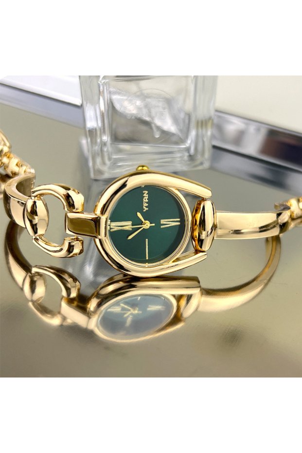 green Fashionable Retro Button Wristband Bracelet Quartz Watch for Women Casual High-End Feel New Mo
