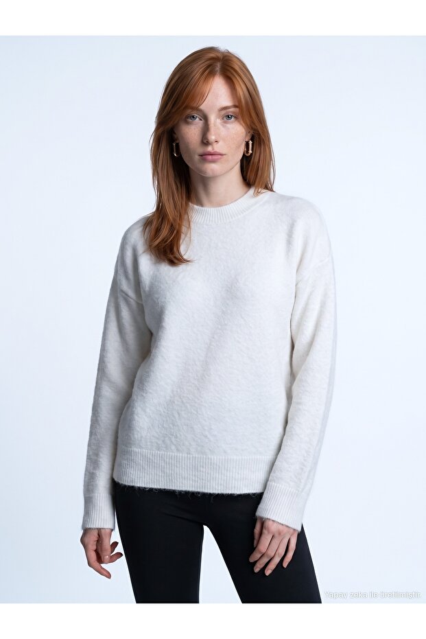 10640 Crew Neck Soft Textured Sweater-Ecru