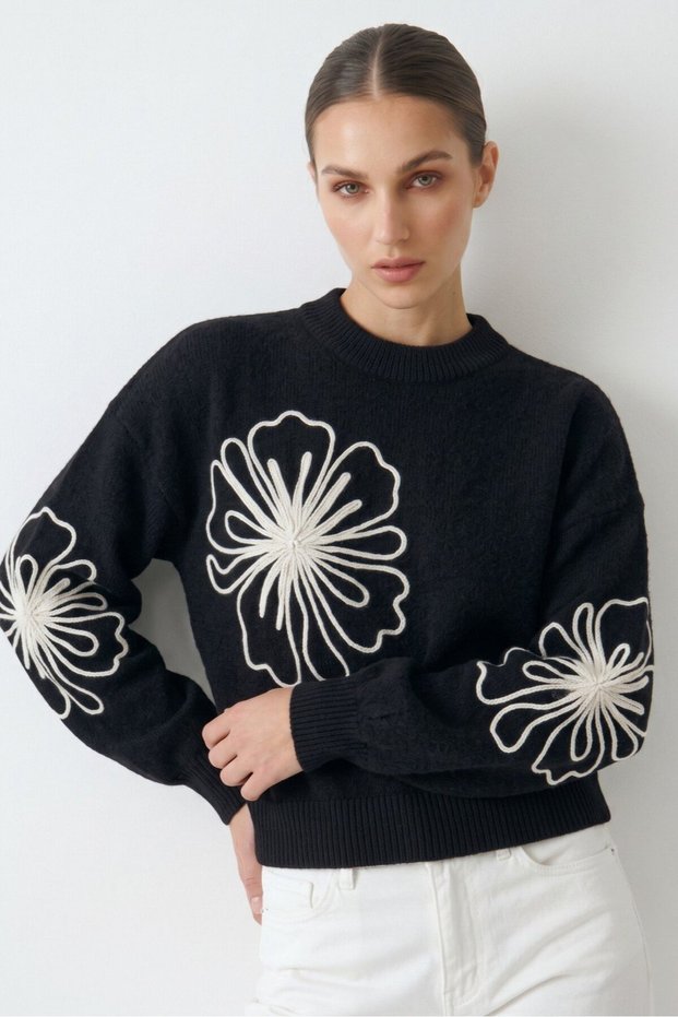 Black Floral Embroidered Crew Neck Knit Sweater