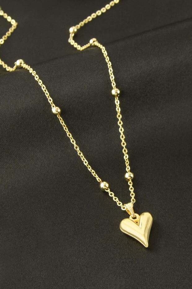 Heart Shaped Pendant Necklace