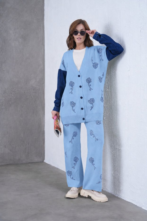 Women's Embroidered Denim Garnished Relaxed Cut Cardigan Pants Knitwear Two-Piece Set