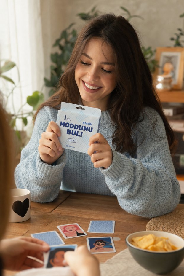 Honeykitten Classic Find Your Mood! Mini Fun Personal Discovery Playing Cards