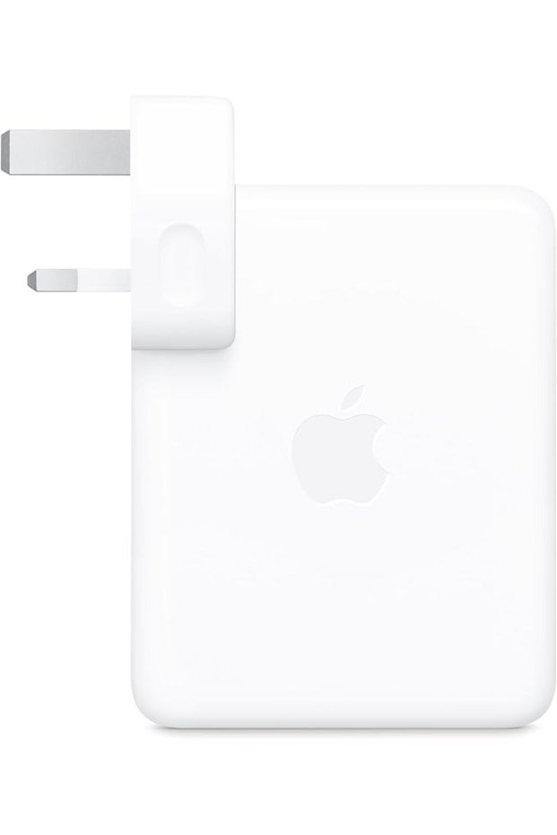 محول طاقة USB-C بقدرة 140 واط من ابل