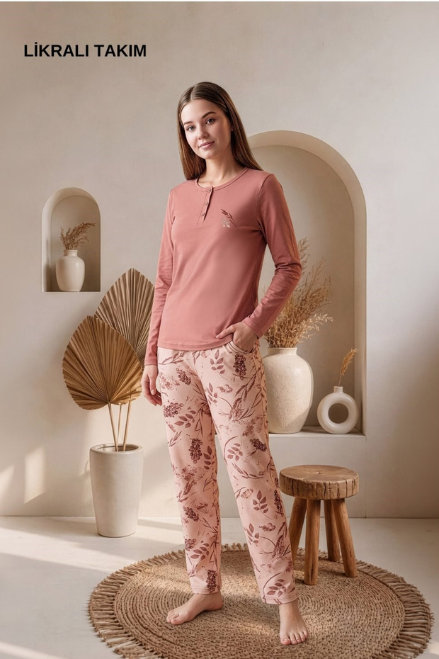 Long Sleeve Women's Pajama Set