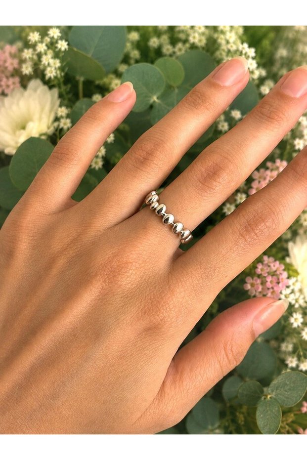 Row Oval Silver Ring