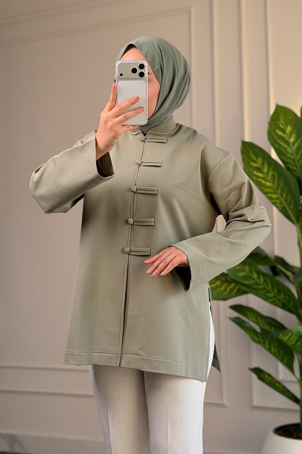 6681 - Comfortable, Loose-Fitting 2-Thread Buttoned Women's Shirt