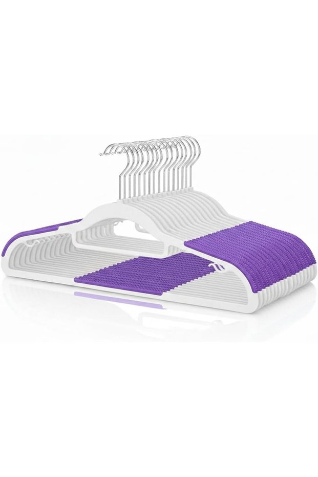 HOUSE DAY 10-Pack Ultra Thin Non-Slip Plastic Clothes Hangers with 360° Rotating Hook - White and Purple