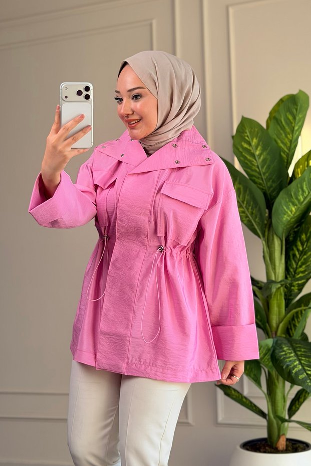 6697 - Stylish, Comfortable, Loose-Fitting Peach Fabric Women's Jacket with Snap Collar Detail