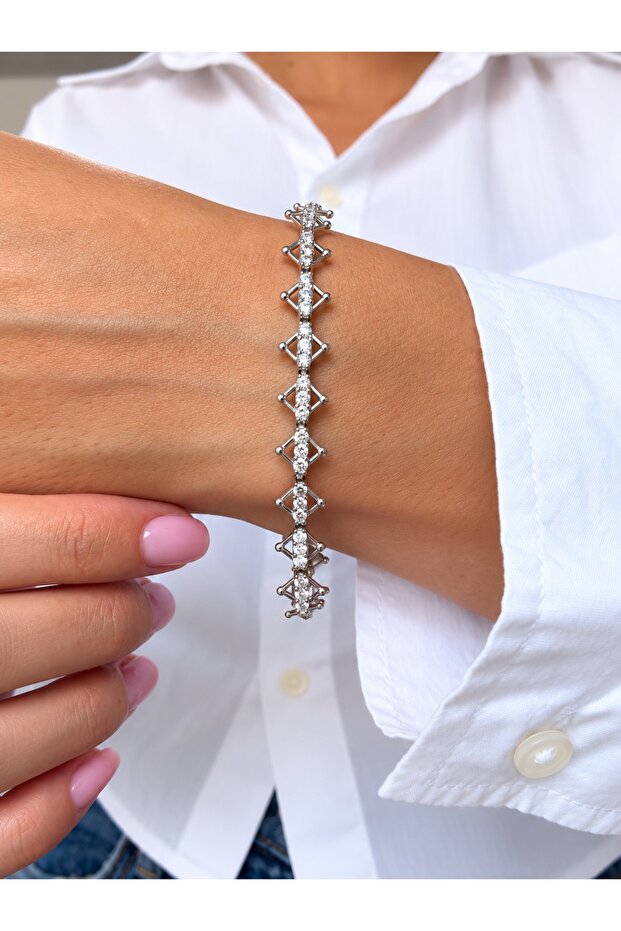 Triangle Stone Waterway Extended Bracelet