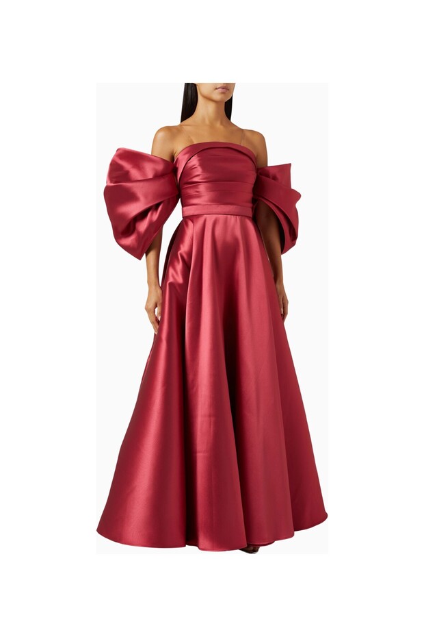 Off-Shoulder Gown in Low-Cut Long Women's Dress