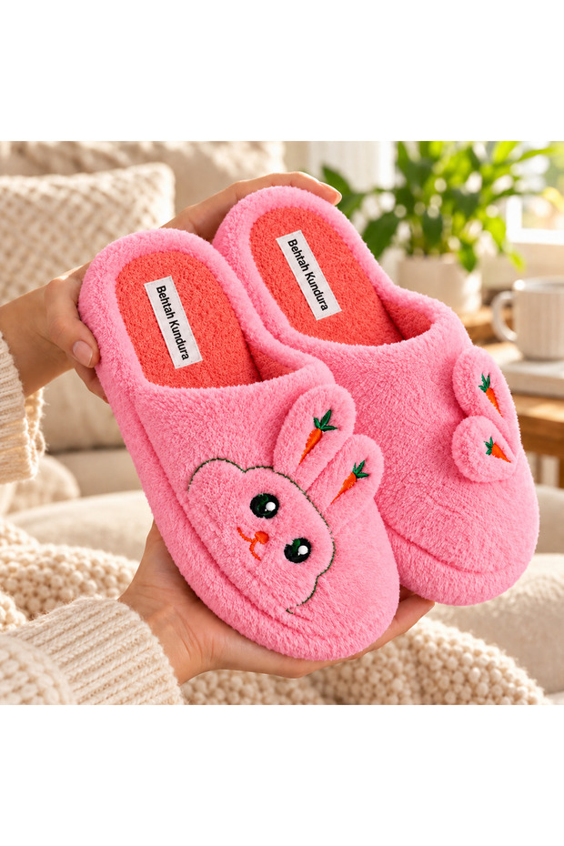 Fluffy Silent Sole Flat Slippers with Carrot Ears and Rabbit Figures Women's House Slippers