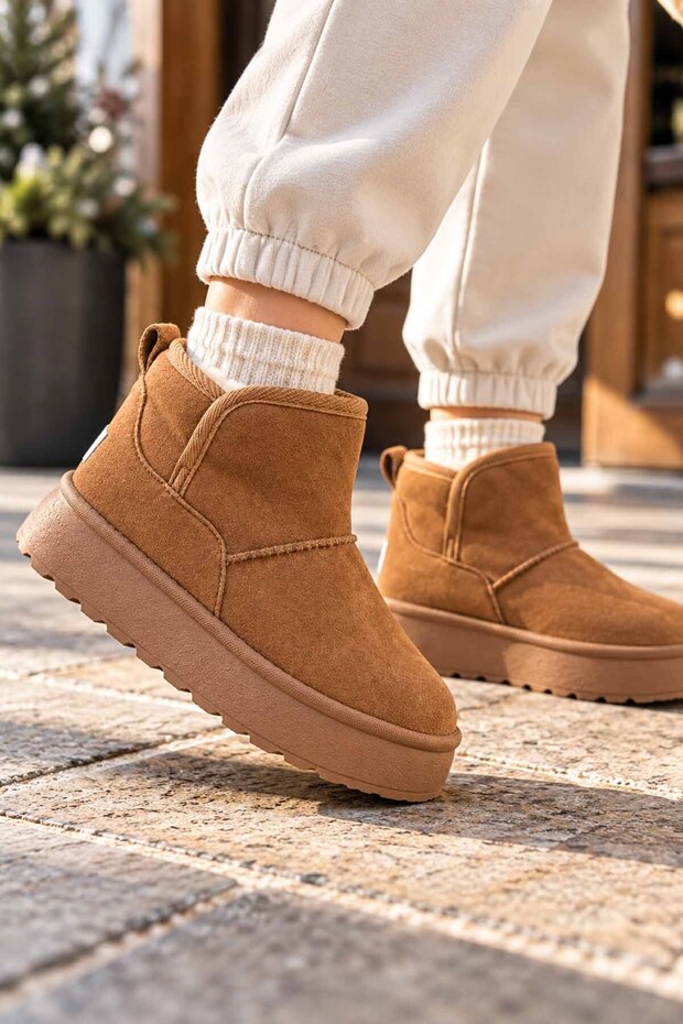 Children's Tan Winter Boots with Soft Lining, Suede Look, Thick Sole, Casual Boots