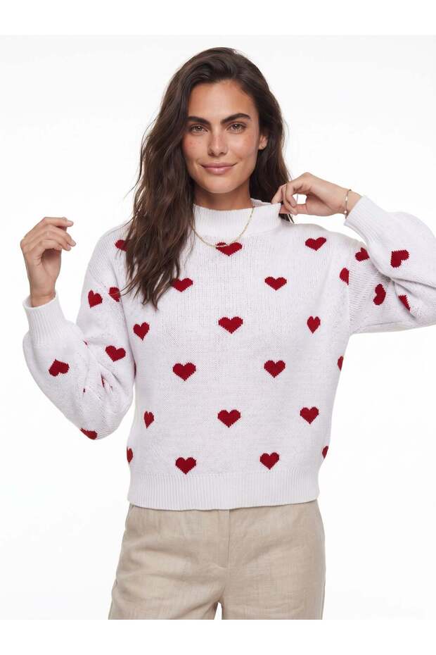 White Red Acrylic Fabric Stand Collar Long Sleeve Heart Pattern Standard Form Knitwear Sweater