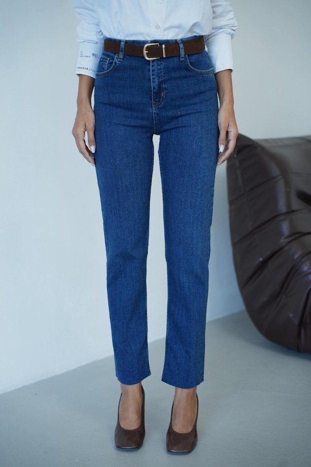 7977 Straightcut Women's Jean Trousers
