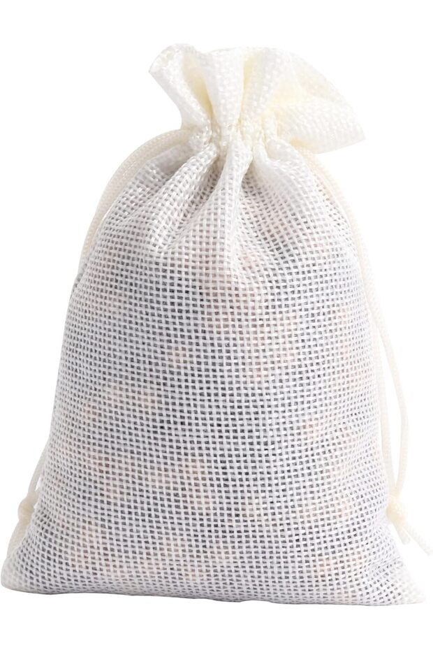 Red Dot Gift® Pack of 25 Cream Burlap Gift Bags with Drawstring - 10x15cm Jewelry Pouches for Weddi