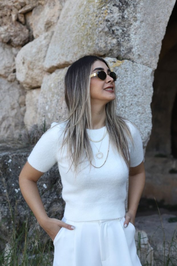 White Standard Size Soft Textured Short Sleeve Sweater