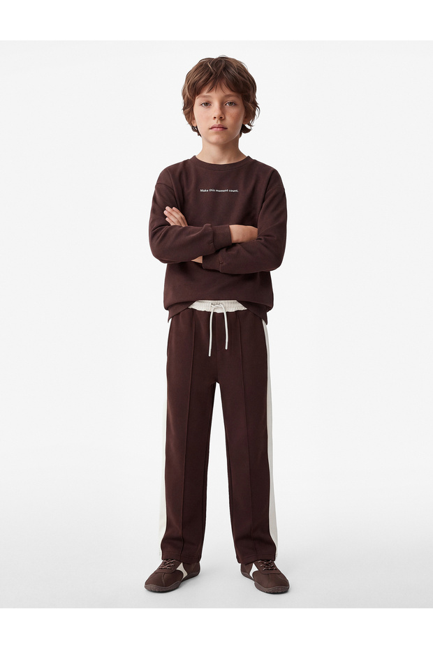 Color Contrast Wide Leg Sweatpants with Pockets and Lace-Up Waist