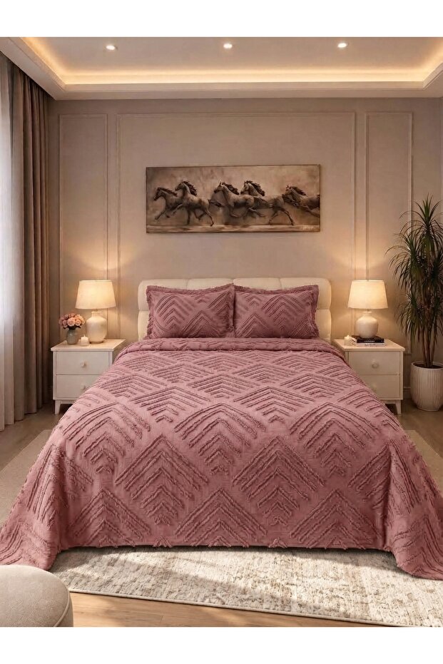 Nordic Helen 3 Piece Double Bedspread Plum
