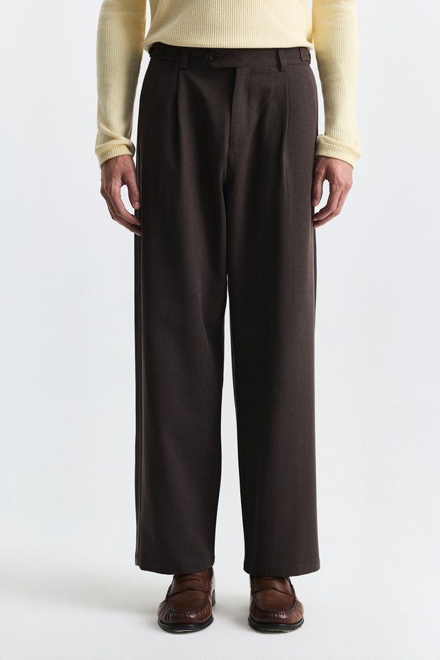 Relax Fit Pleated Trousers
