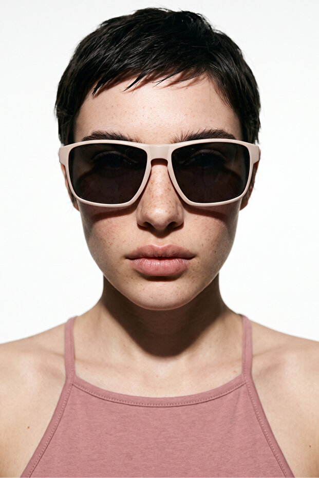 Flyn Beige Black Sunglasses