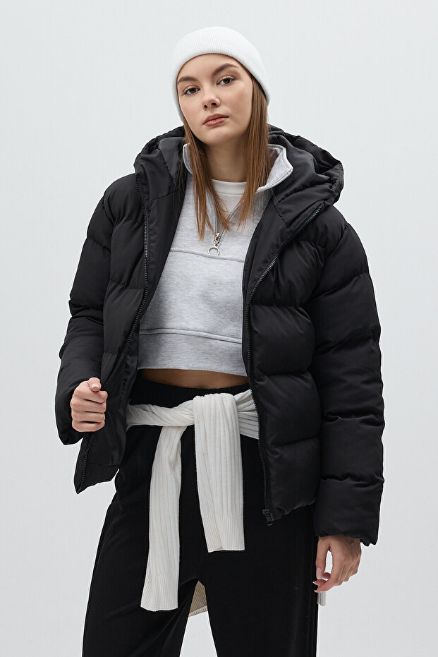 Hooded Stand Collar Zippered Short Inflatable Women's Coat