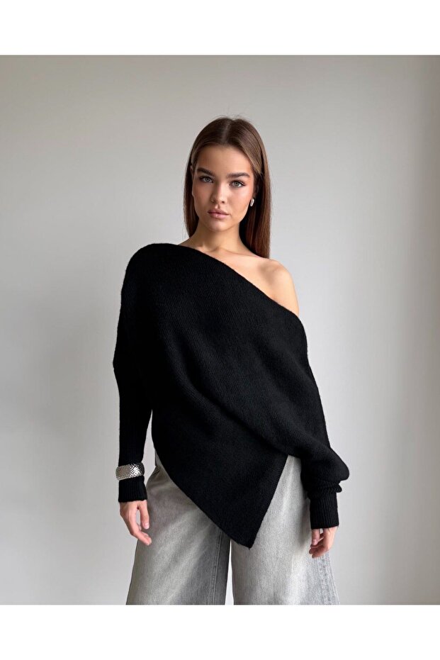 Women's Boat Neck Off-Shoulder Oversize Knitwear Sweater
