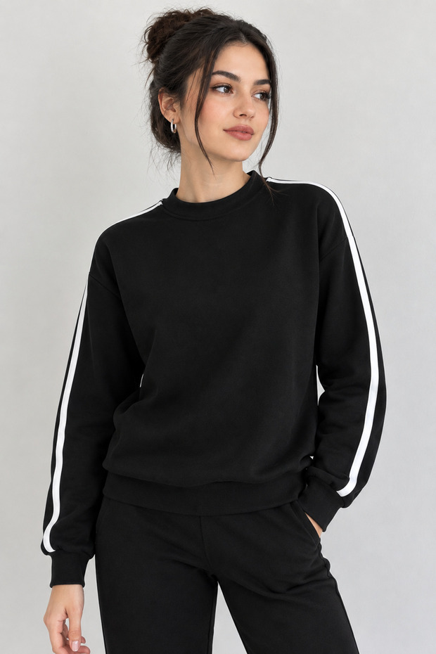 Women's Striped Detsyli Crewneck Sweatshirt with Pockets
