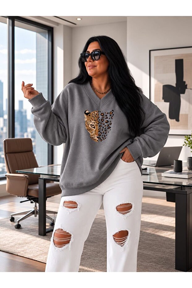 3 Yarn Combed Cotton V-Neck Leopard Print Sweatshirt Pyq3
