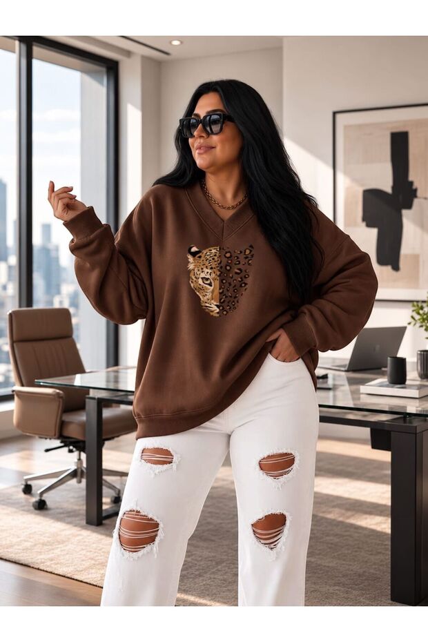 3 Yarn Combed Cotton V-Neck Leopard Print Sweatshirt Pyq3