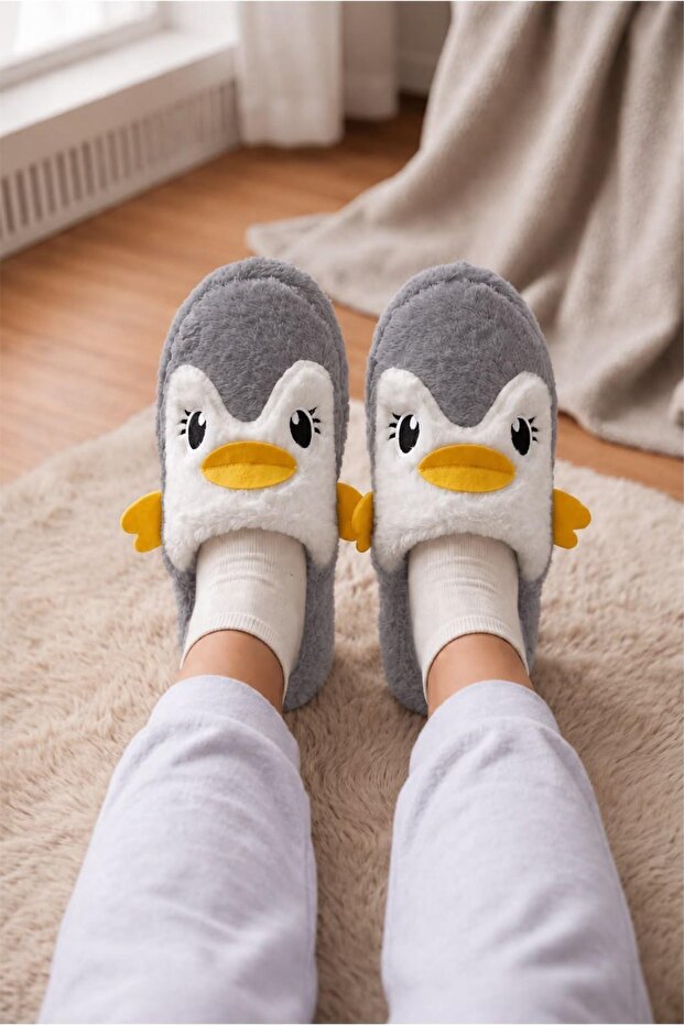 Winter Women's Slippers with Cute Penguin Figures – Soft & Warm Gift Plush House Slippers