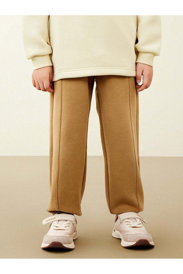 Pantaloni, maro