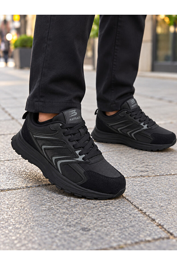 Men's casual sneakers